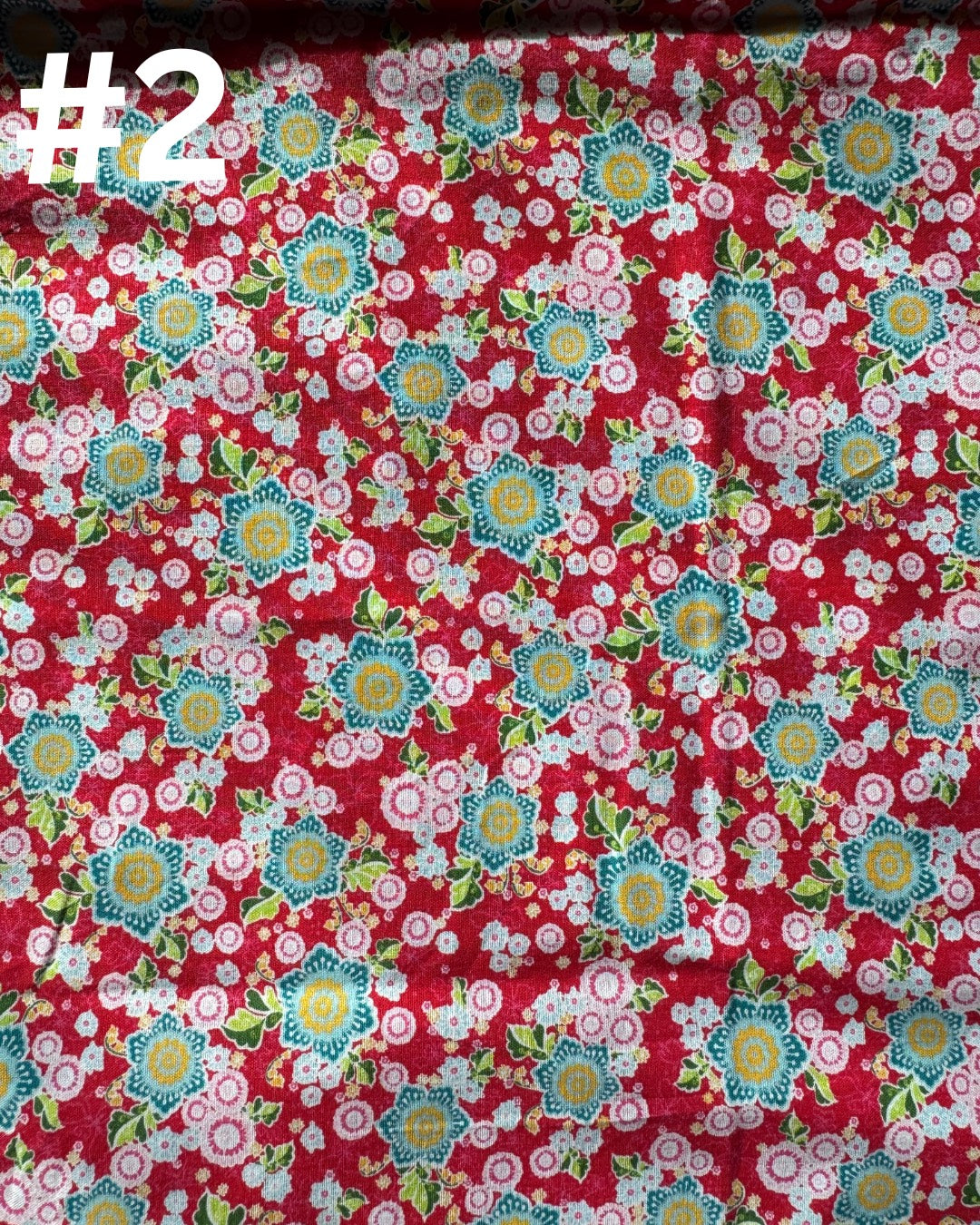 Handgenähtes Katzenspielzeug aus Baumwolle mit Katzenminze, Glöckchen & Stab