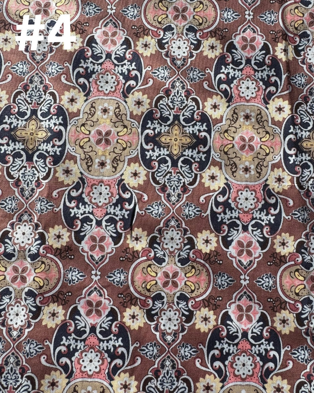 Handgenähtes Katzenspielzeug aus Baumwolle mit Katzenminze, Glöckchen & Stab